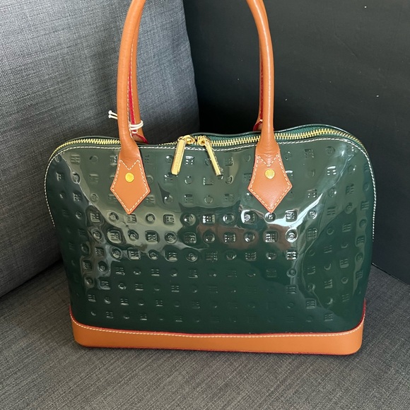 NWT ARCADIA PATENT LEATHER SATCHEL HANDBAG PURSE - Picture 11 of 11